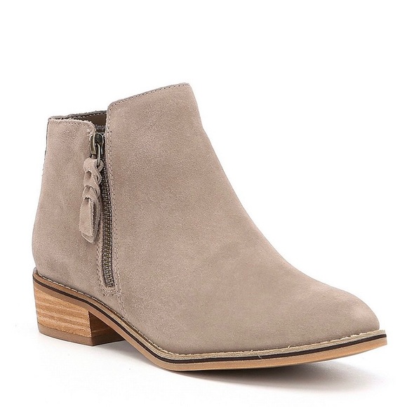 Blondo Shoes - NEW Blondo Liam Waterproof Bootie size 7.5